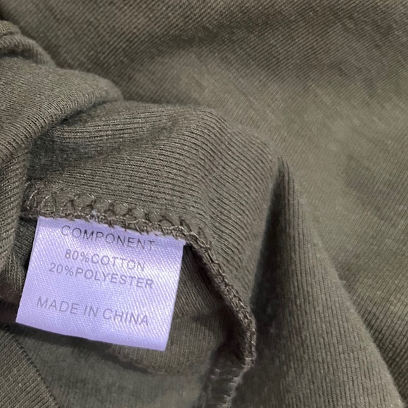 Women’s Green Mock Neck Short Sleeve Casual Shirt Sz-M - Picture 6 of 6